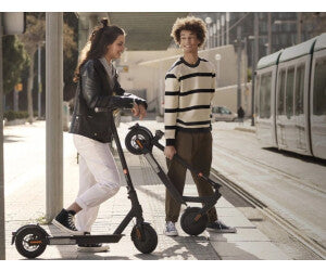 Xiaomi Mi Electric Scooter Essential Trottinette électrique Légère